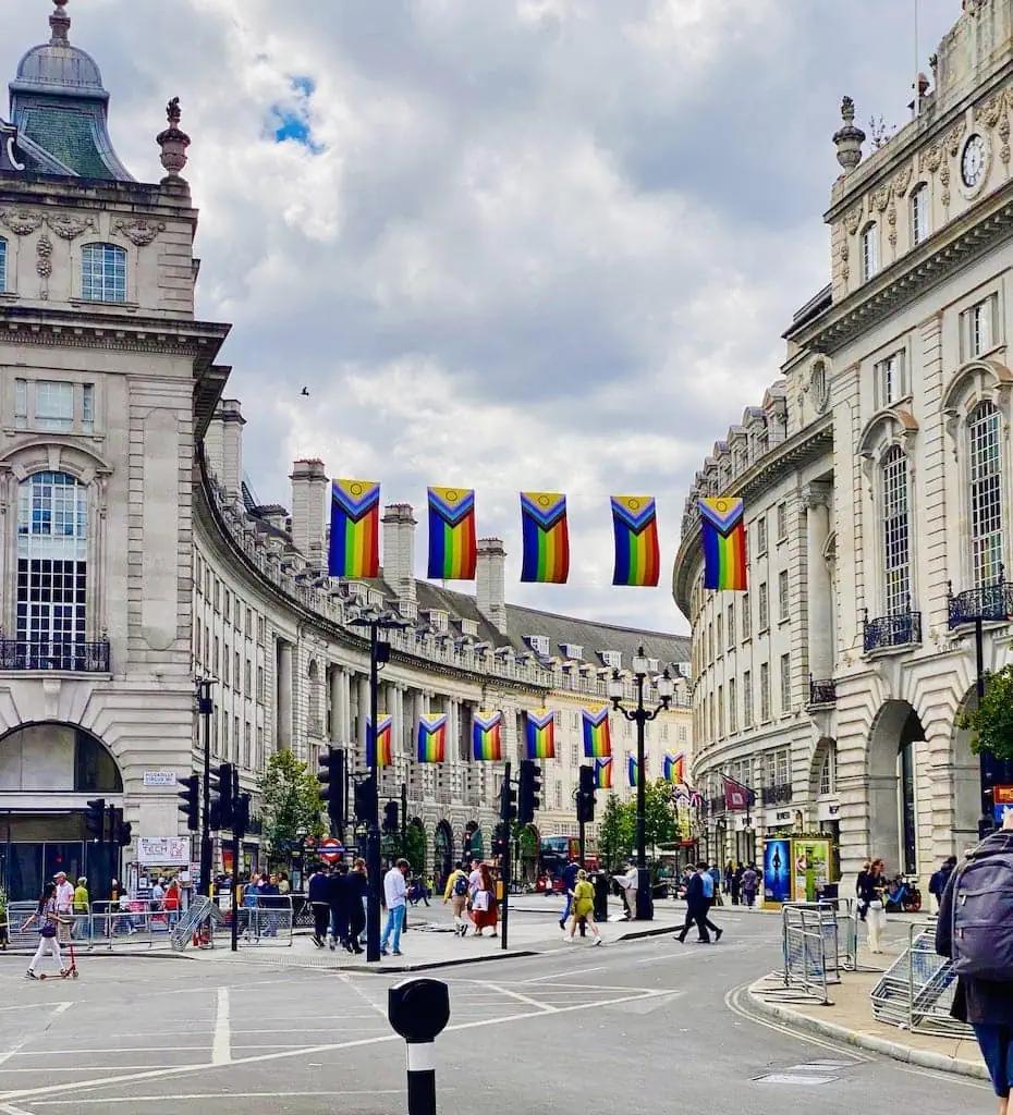 The streets of Piccadilly Circus in London