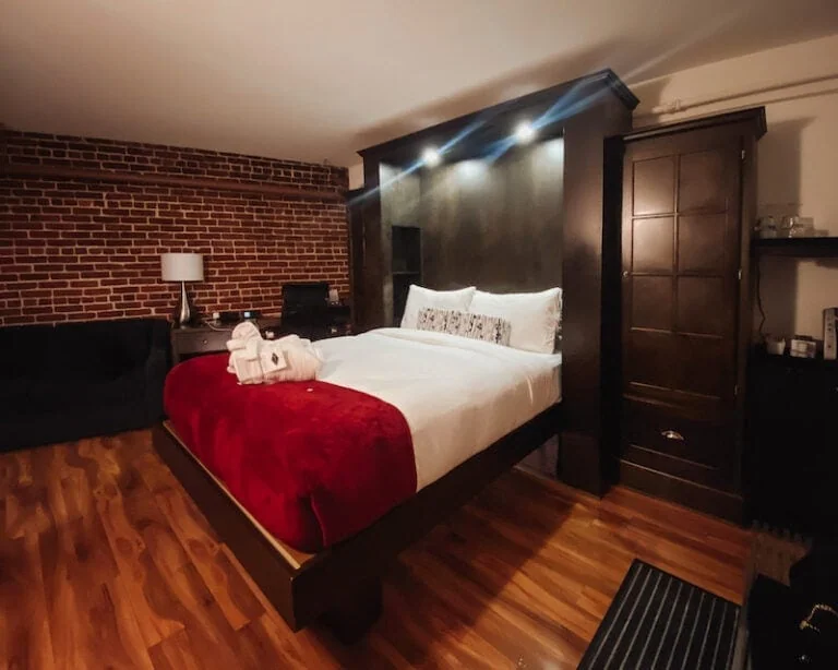 My Honest Review of Hôtel des Coutellier in Québec City