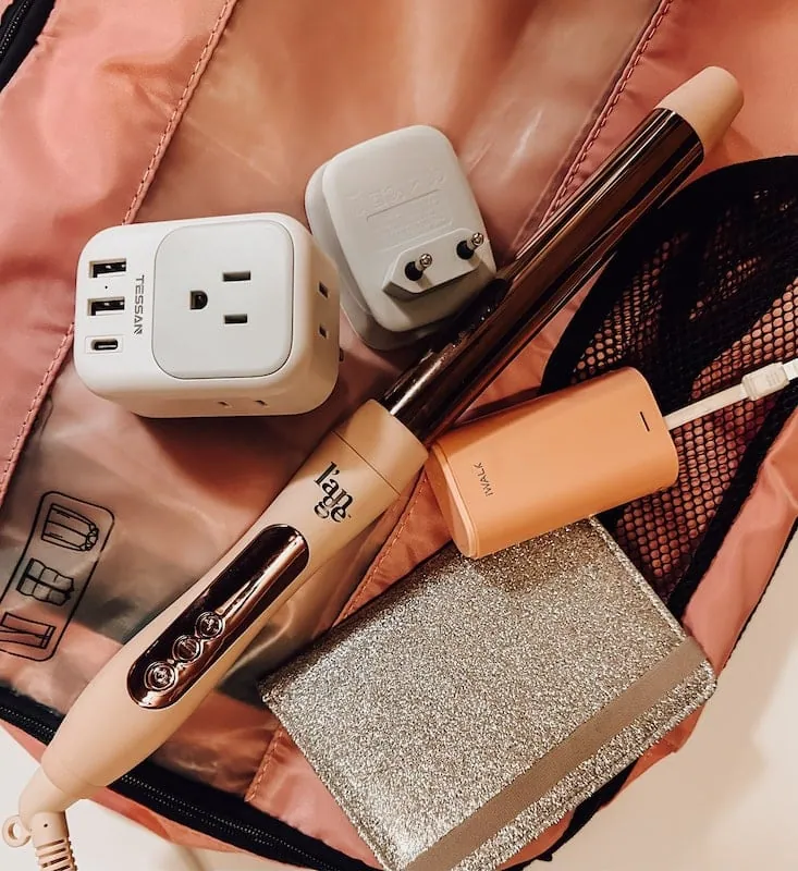 14 Holiday Gift Ideas for the World Traveler on Your List (Updated 2024)
