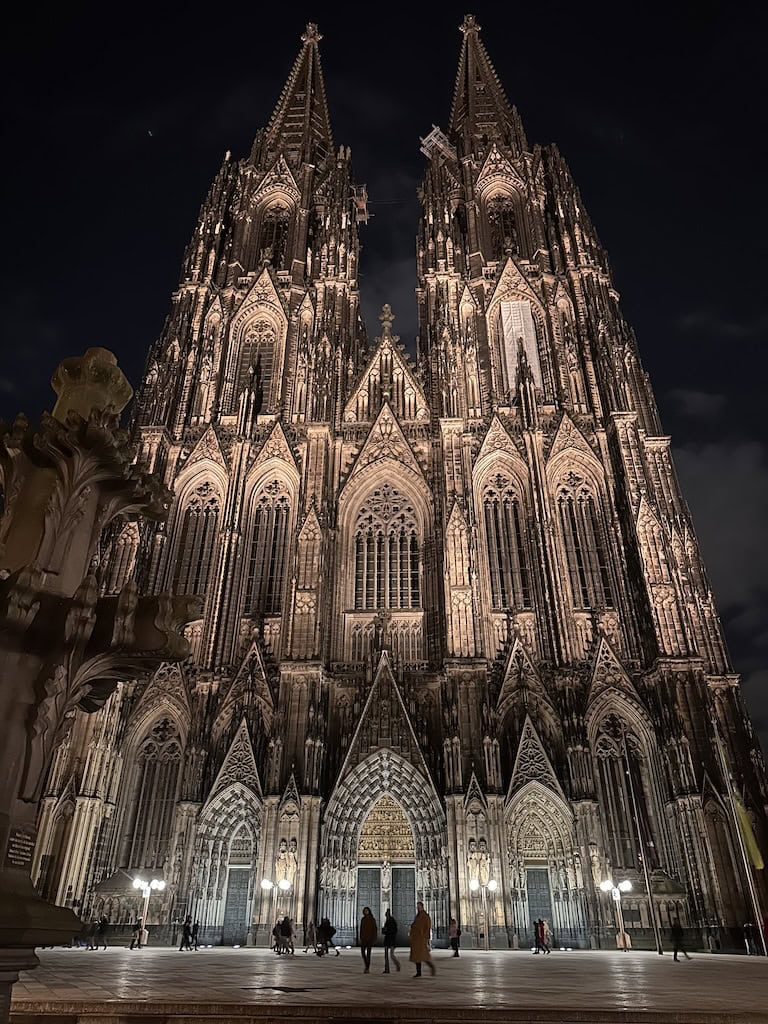 The Cologne Cathedral at night