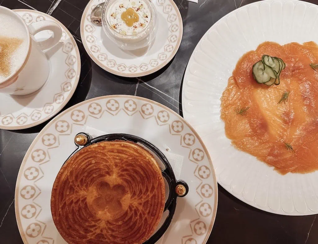 Smoked salmon breakfast at Le Café Louis Vuitton in Manhattan, NYC