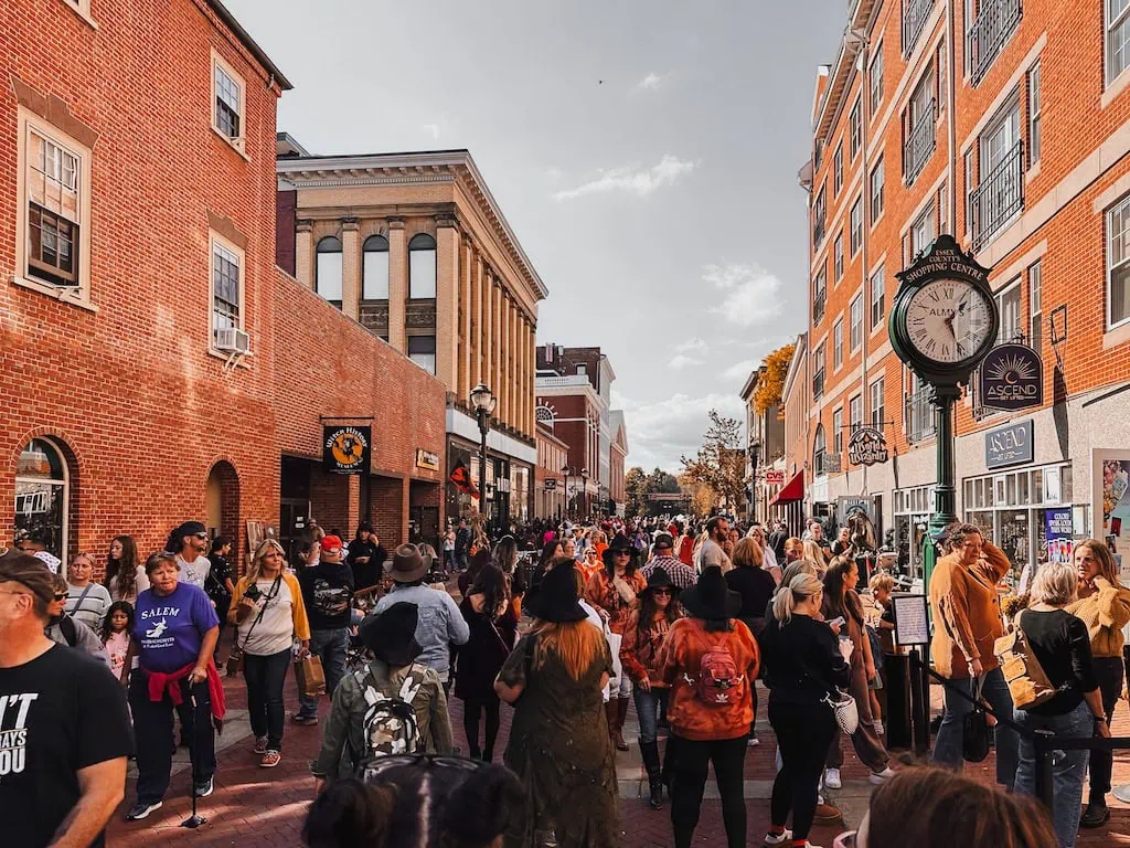The crowds on Essex St. in Salem, MA