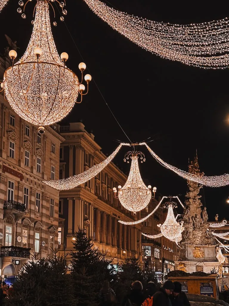 The chandeliers on Graben; Vienna, Austria