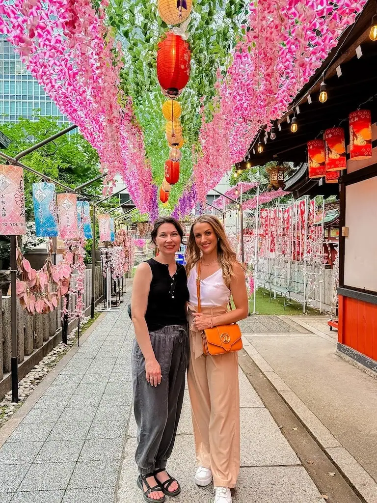 2 girls at Ohatsu-Tenjin Shrine in Osaka, Japan